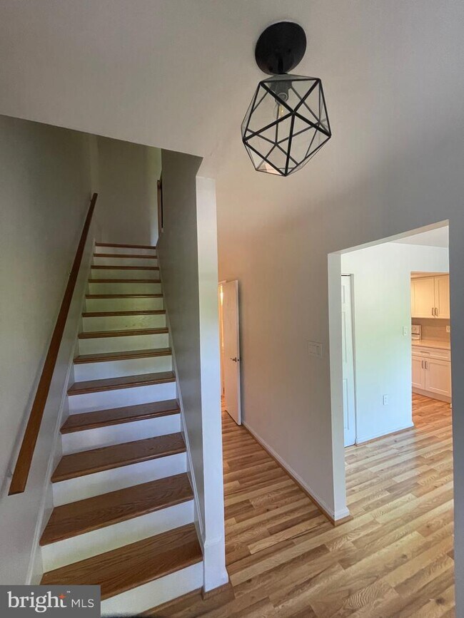 Building Photo - 4556 Metro Ct
