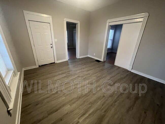 Foto del edificio - 2509 E 10th St