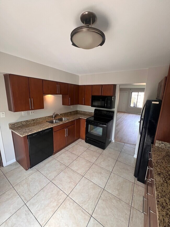 Foto del edificio - 9375 Hamilton Ct