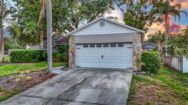 Building Photo - Stunning Remodeled Home in Prime Location