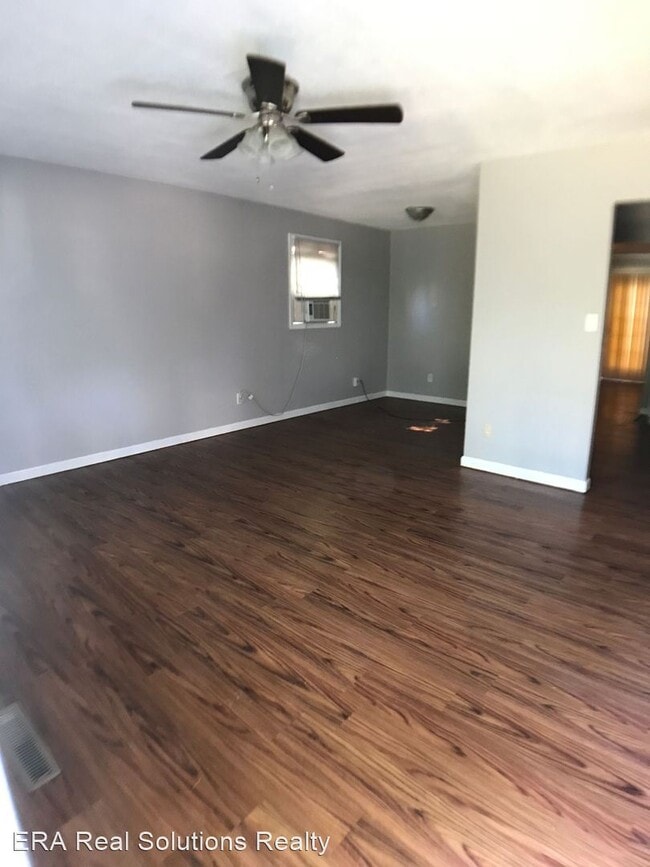 Building Photo - 3 br, 2 bath House - 4200 Dundee Avenue