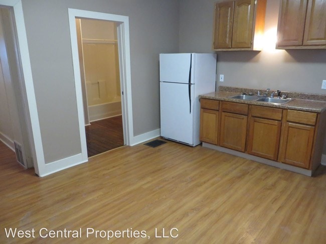 Building Photo - 1235 Swinney Ave