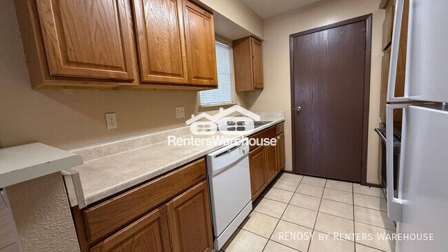 Foto del edificio - 13480 S Thorntree Dr