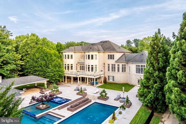 Building Photo - 860 Nicholas Run Dr