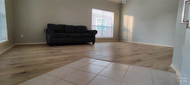 Foto del edificio - 3402 Pebble Beach Ln