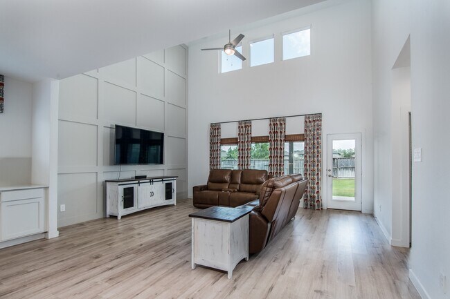 Foto del edificio - 13344 Bear Creek Ct