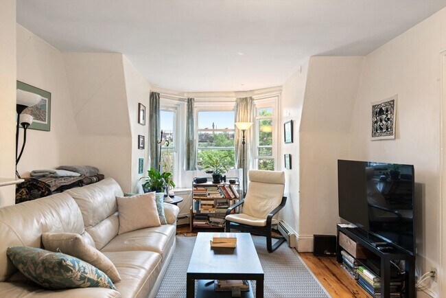 Building Photo - 29 Rutland Sq
