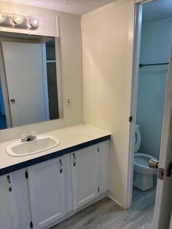 Foto del edificio - 1701 Orchard Farm Ln