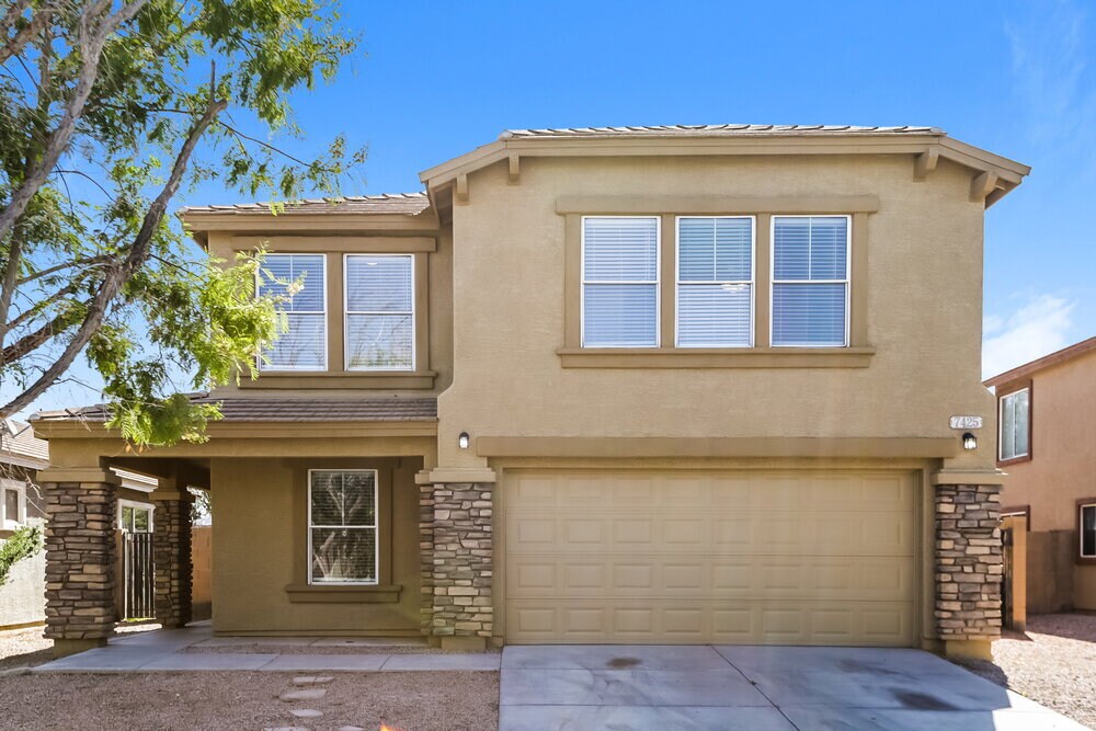 Primary Photo - 7425 S 39th Dr