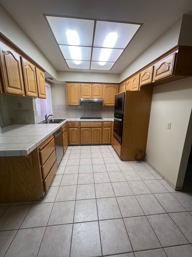 Foto del edificio - 948 Northwood Dr