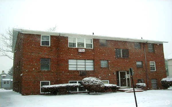 Building Photo - 213-217 S 2nd St