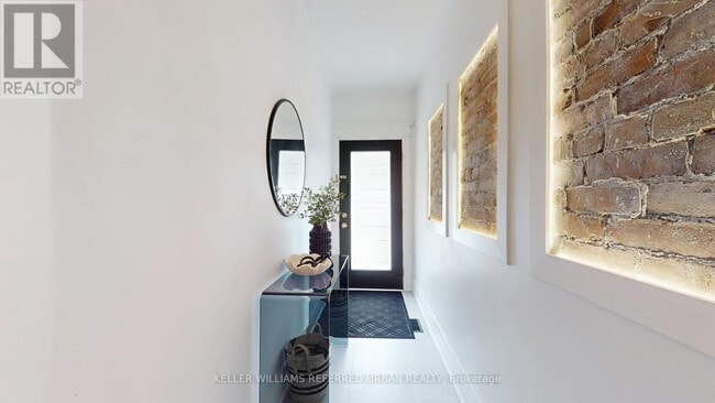 Building Photo - 266 Highfield Rd