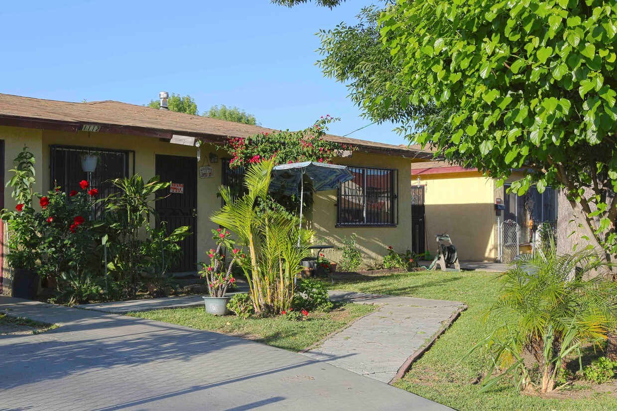 Primary Photo - 11110 Dodson St