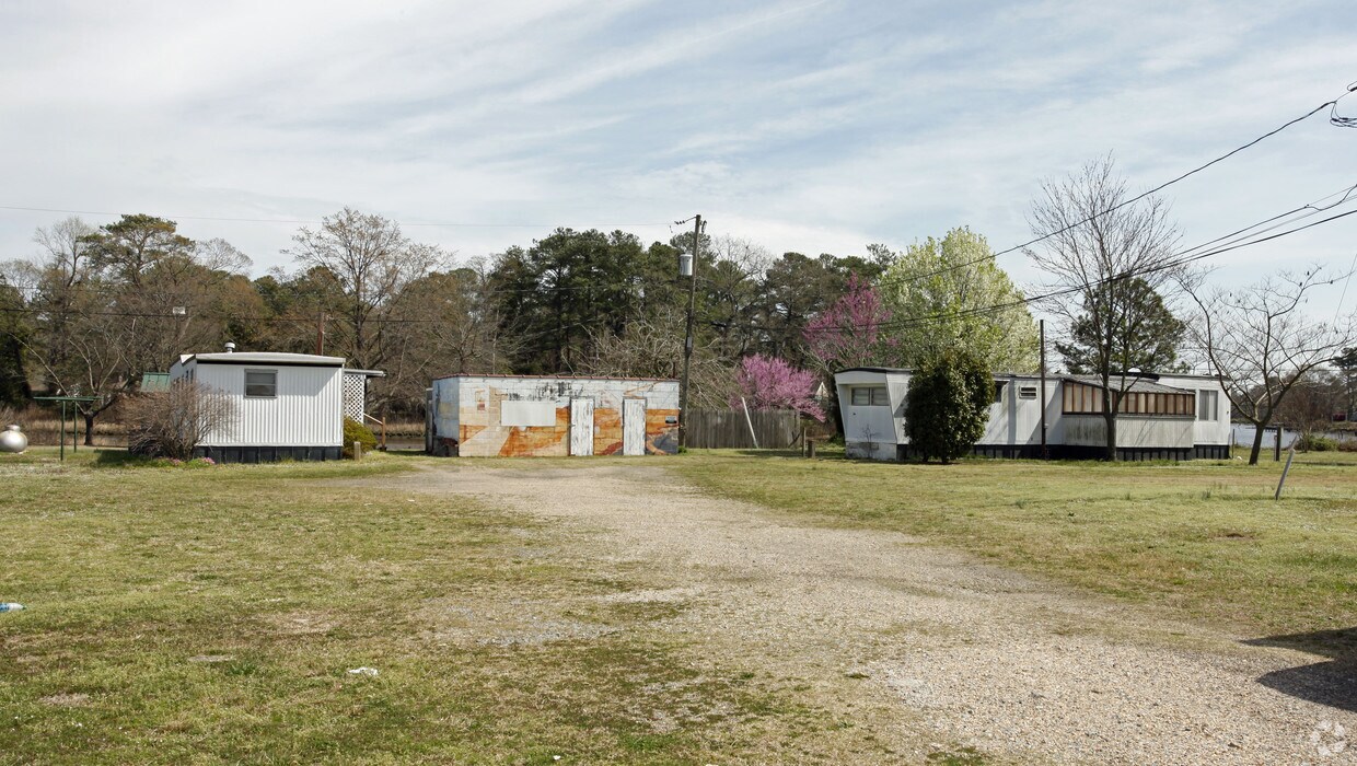 Lone Oak Trailer Park Apartments Chesapeake, VA