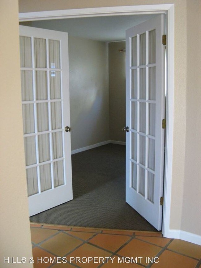 Foto del edificio - 4 br, 2 bath House - 945 LODI STREET