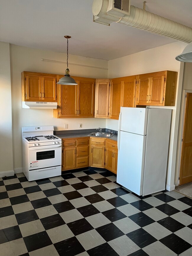 Building Photo - 19 E Genesee St