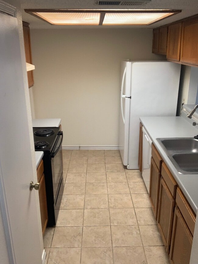 Foto del edificio - 2619 Alcott Ln