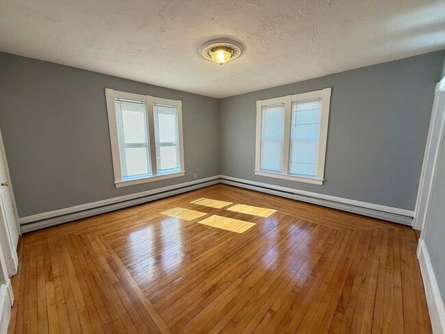 Foto del edificio - 30 Riverview St