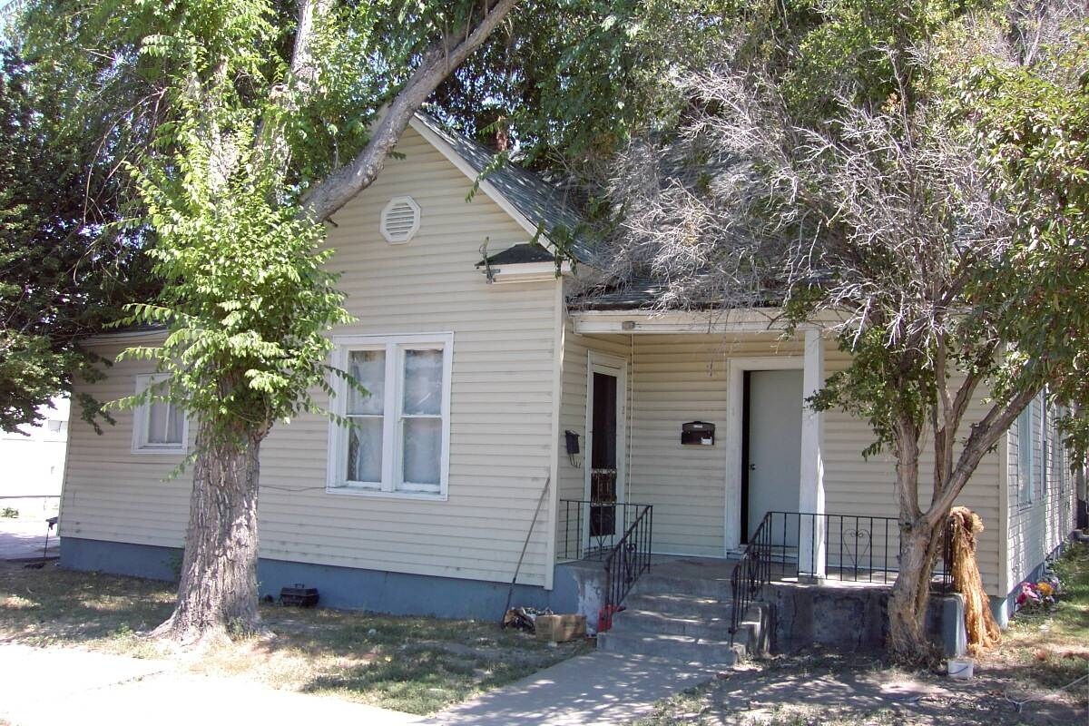 Primary Photo - 650 N Arthur Ave