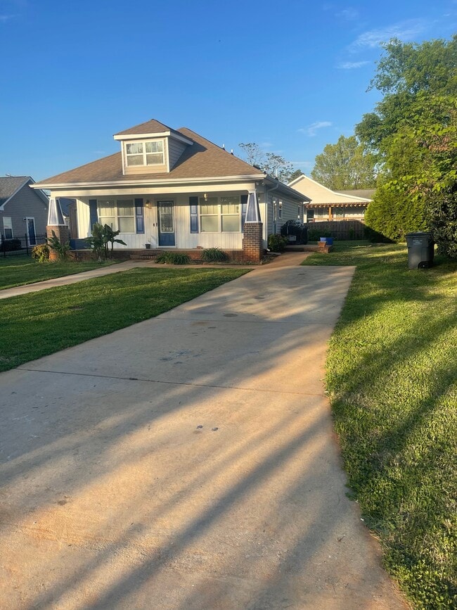 Foto del edificio - 420 Oconner Ct