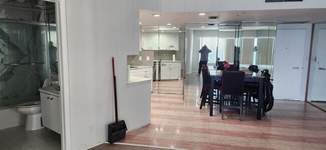 Foto del edificio - 3700 Galt Ocean Dr