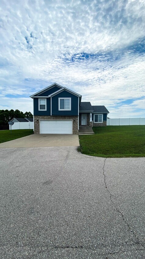 Primary Photo - 20272 London Ln