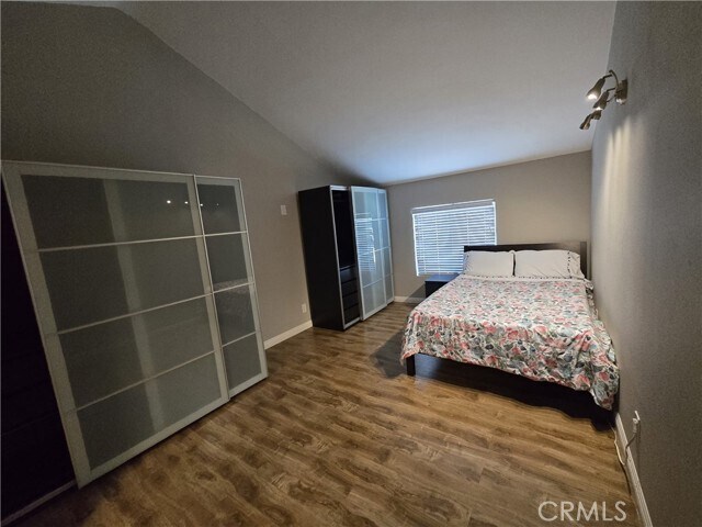 Foto del edificio - 10422 Mountain View Ave