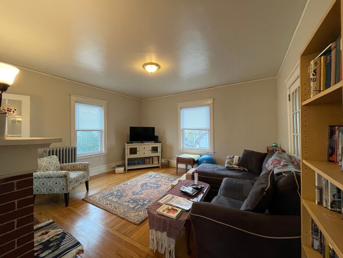 1 Langham Rd, Providence, RI 02906 House Rental in Providence, RI