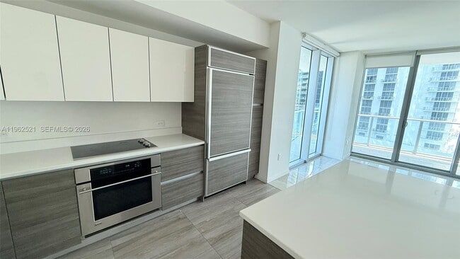 Building Photo - 1100 S Miami Ave