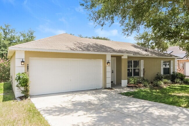 Building Photo - 926 Willow Run St
