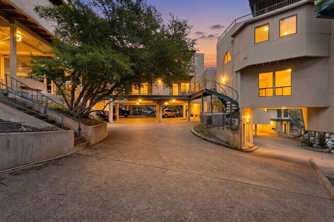 Foto del edificio - 1106 W 6th St
