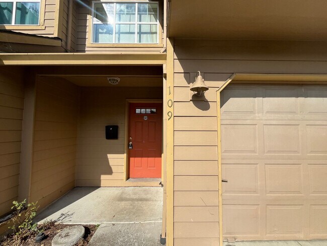 Foto del edificio - 3-Bedroom, 2-Bath, 1454sq ft Home!