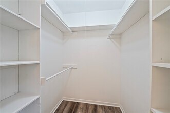 Building Photo - 2906 Heatherwood Dr
