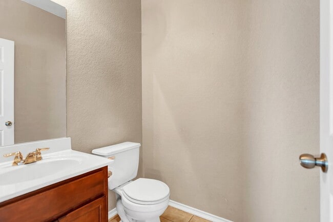 Building Photo - Alamo Ranch