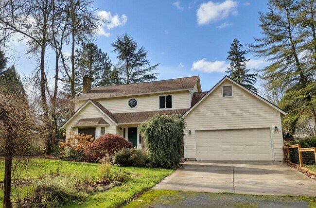 Foto del edificio - This Charming 3-Bedroom, 2.5-Bathroom Home, Spanning 1878 Square Feet, Offers Gorgeous Hardwood F...