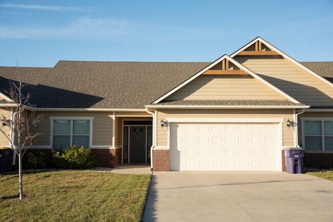 Building Photo - 2630 Tobacco Cir