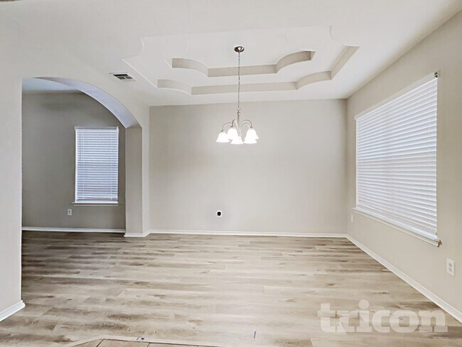 Foto del edificio - 8210 Grissom Cir