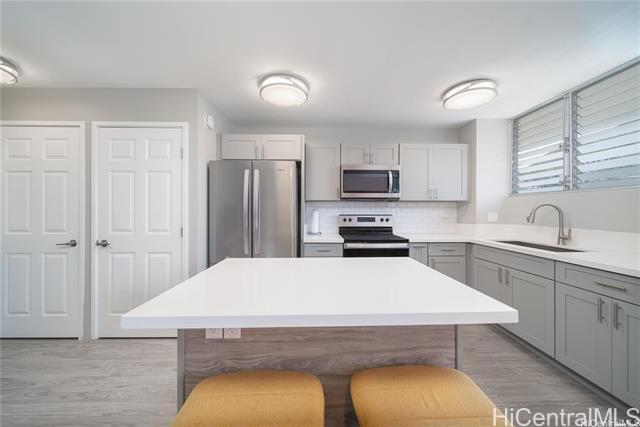 Foto del edificio - 1401 Lusitana St