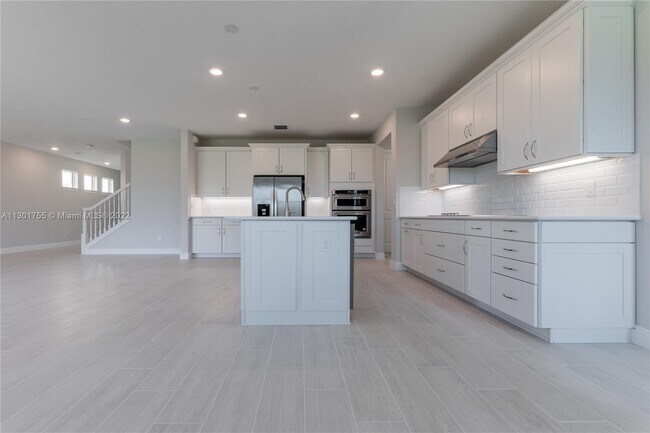 Foto del edificio - 3713 Greenway Dr