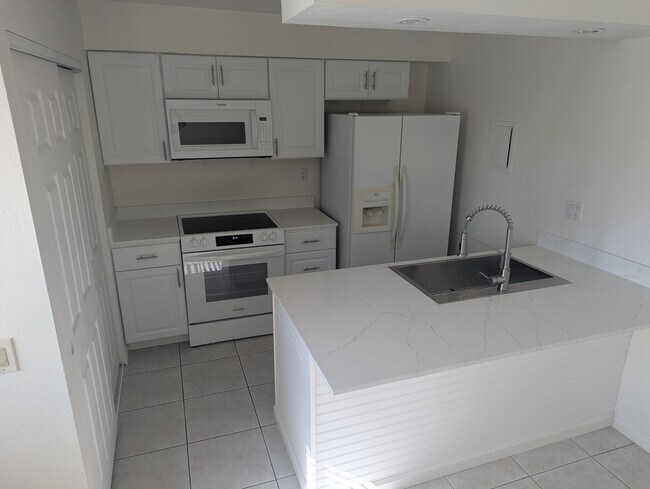 Foto del edificio - 72564 Edgehill Dr