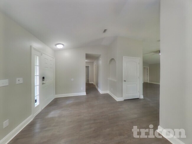 Building Photo - 2268 Eisner Dr