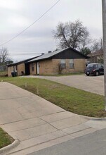 Building Photo - 5419-5419 Libbey Ave