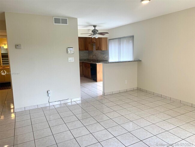 Building Photo - 2361 Bayberry Dr