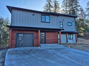 Building Photo - 2421 Mountain Heights Dr