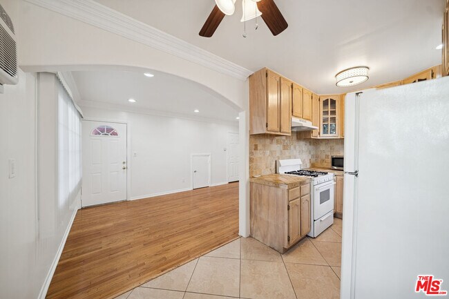 Foto del edificio - 710 Westmount Dr