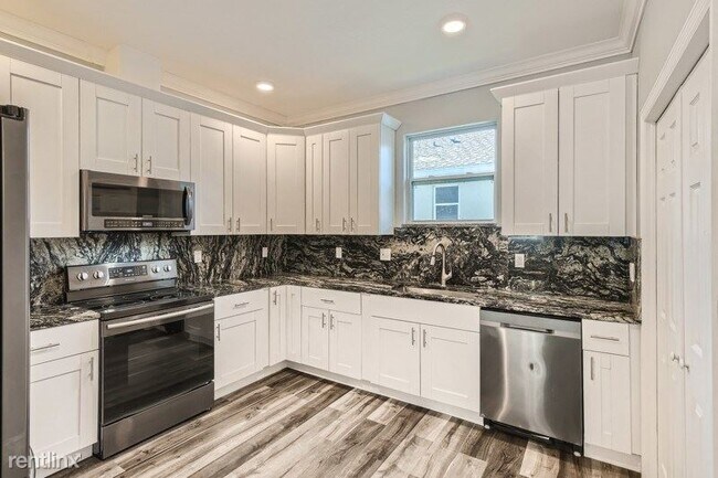 Building Photo - 3 br, 2 bath House - 5625 35Th Way N