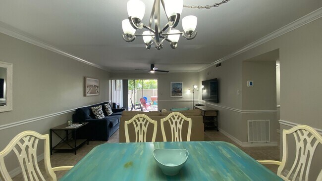Foto del edificio - Charming 2/2 Seasonal Rental in Sarasota –...