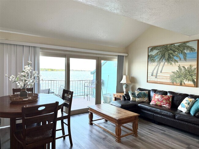 Foto del edificio - 7041 Kingston Cove Ln