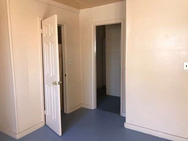 Building Photo - 464 Hunter Ave