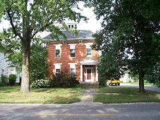 Primary Photo - 430 N Main St